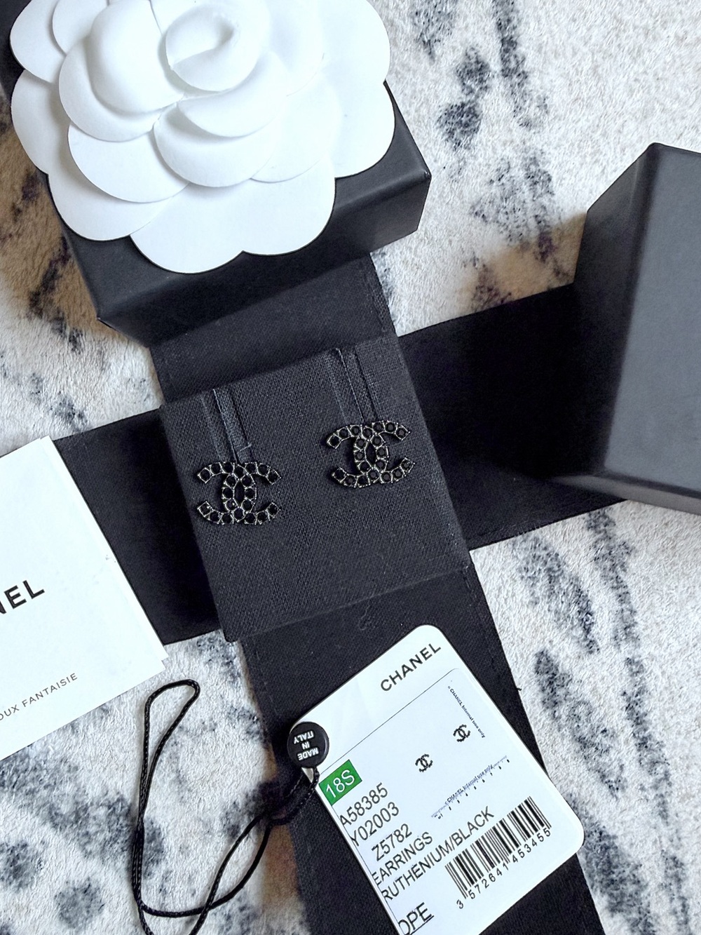 CHANEL CC RUTHENIUM/BLACK 2018 CRYSTAL STUD EARRINGS + BOX